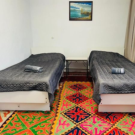 Guesthouse Greathome Karakol Ngoại thất bức ảnh